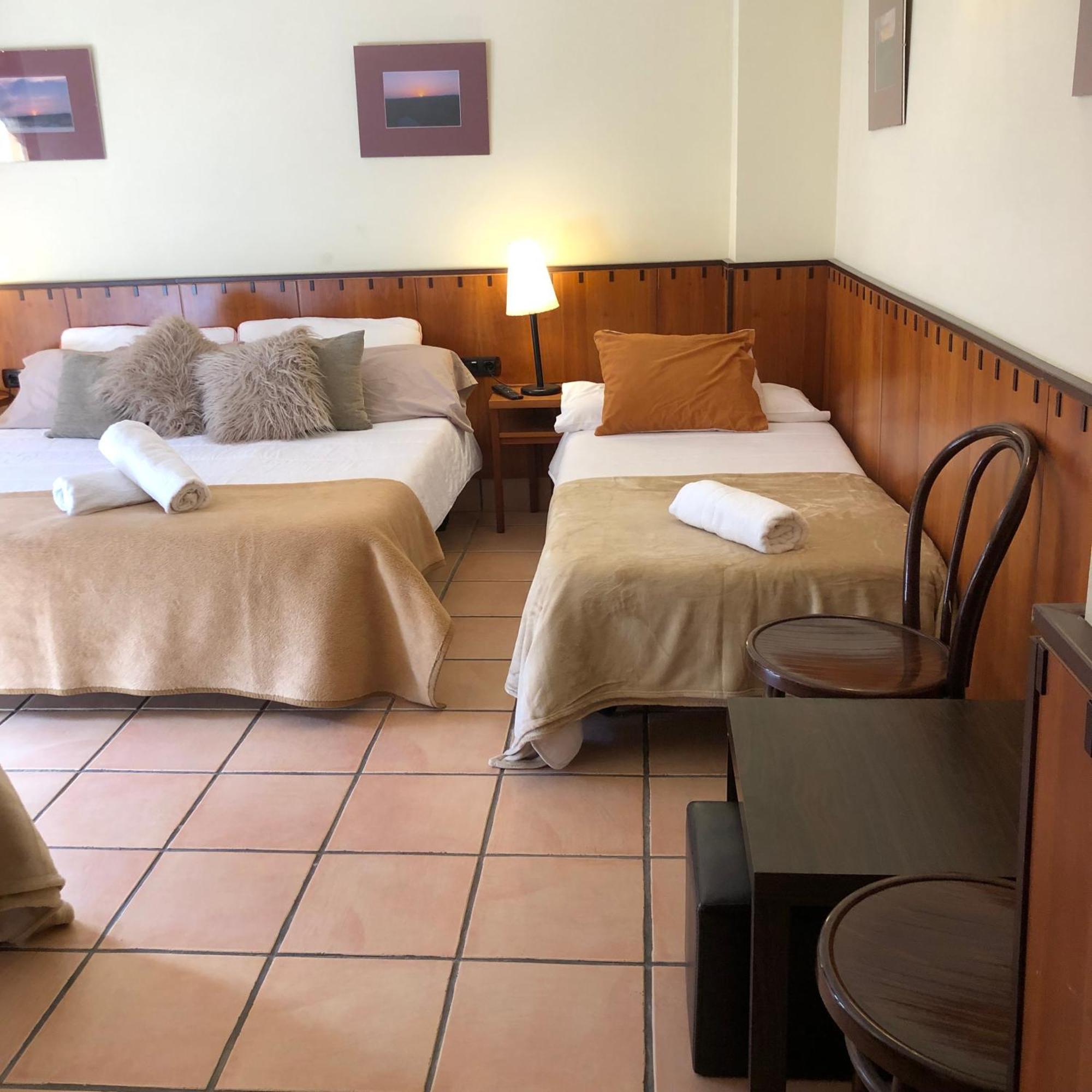 Hostal Tastavins Peñarroya de Tastavins Esterno foto