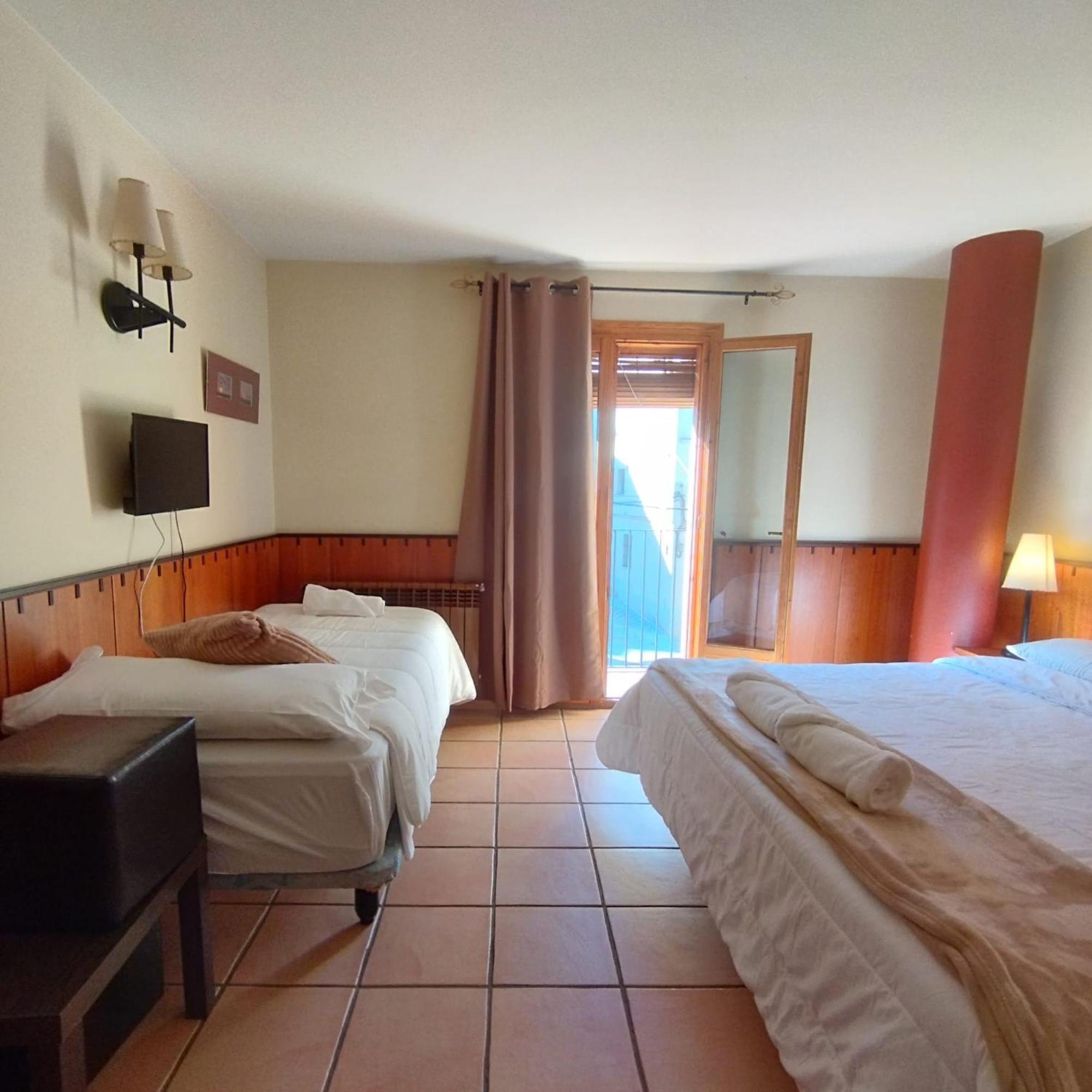 Hostal Tastavins Peñarroya de Tastavins Esterno foto